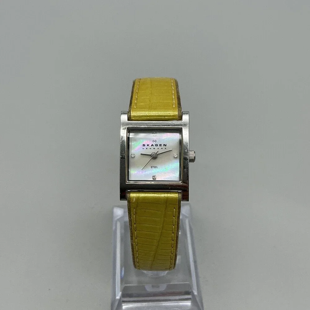 Skagen 528SSLE8A Womens Watch 20mm White Dial Yellow Leather Dress New Battery